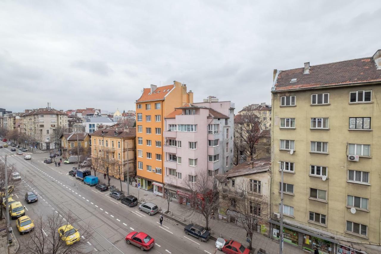 Modern 2 Bedroom Apartment Next To Vitosha Str. Sofia Bagian luar foto